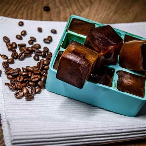 Kaffee Eiswürfel Rezept für Iced Coffee Cubes GOURMETmagazin