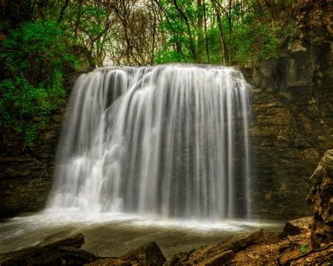 OHIO WATERFALLS: 7 Secret Gems in the Buckeye State - Drivin' & Vibin'