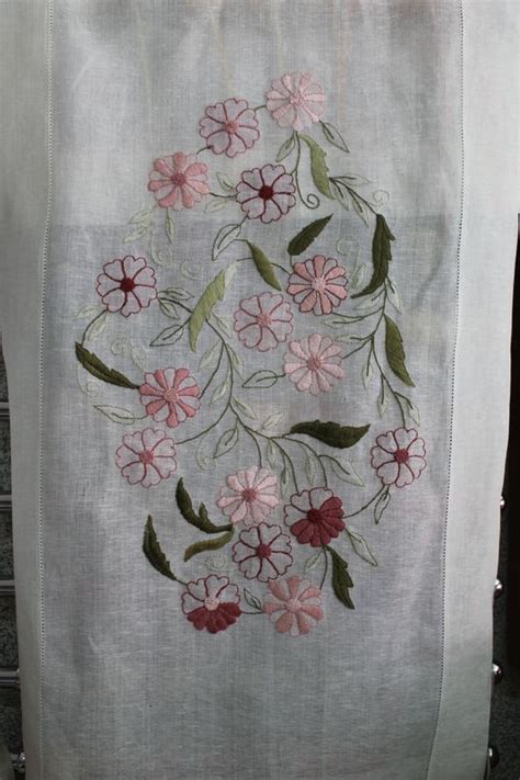 beautiful brazilian embroidery ideas   brazilian embroidery