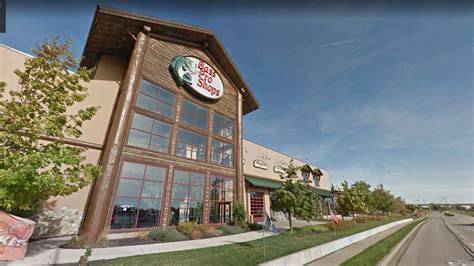 Police Man Shot Himself Inside Olathe Bass Pro Shop Kansas City Star