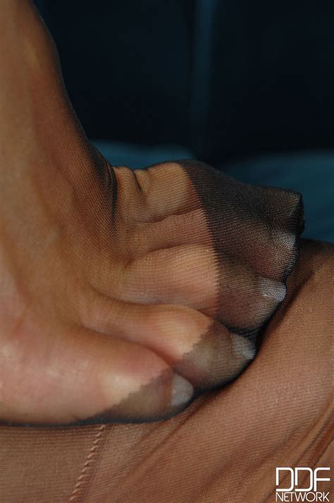 Hot Legs And Feet Starring Silvia Saint Naked Porn Pics CoedCherry