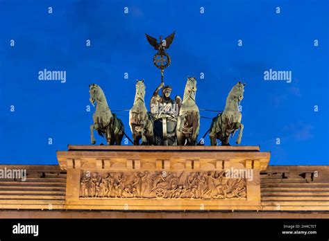 Quadriga of the Brandenburg Gate at night in city of Berlin, Germany ...