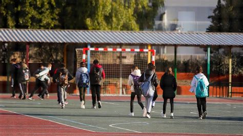 CURSO ESCOLAR 2024 2025 Cuándo es la vuelta al cole Consulta el