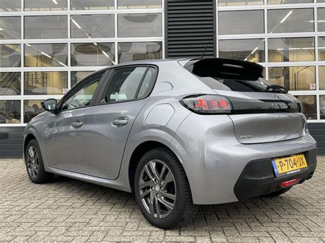 Peugeot 208 1 2 PureTech Active Pack Parkeersensoren Achter Apple