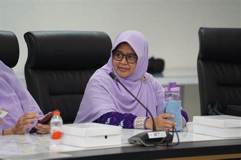 Anggota Komisi VIII DPR RI Dra Hj Nur Azizah Tamhid B A M A