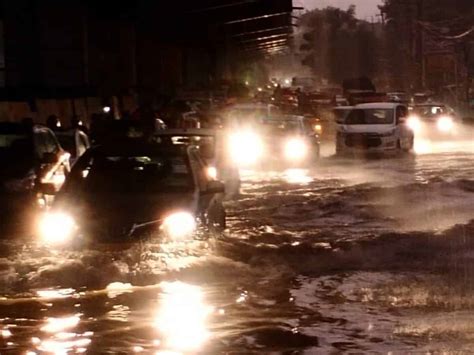 Heavy Rains In Hyderabad Cause Water Logging Bjp Slams Congress Brs