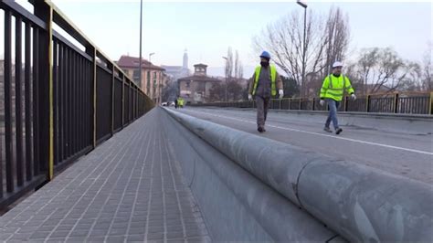 El Pont De Can Molas De Manlleu Tallat Per Obres Canal Taronja Osona