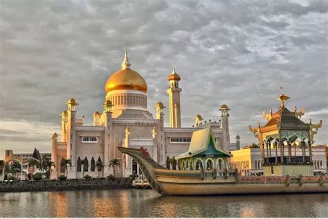 Fakta Menarik Istana Nurul Iman Milik Sultan Hassanal Bolkiah Brunei