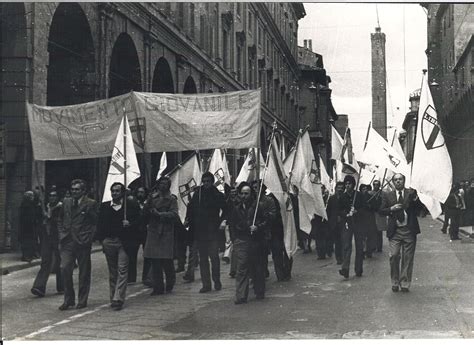 Foto Di Manifestazioni A Bologna 1977 Dal Fondo Archivistico Andrea