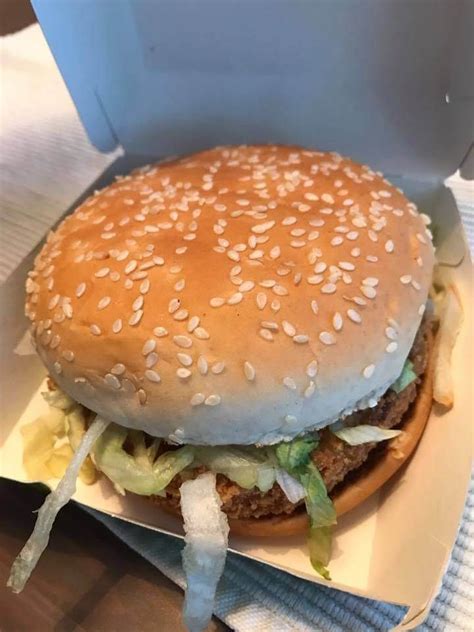 Mcdonald S Vegan Hamburger Introduced In Norway Peta Vegan Life