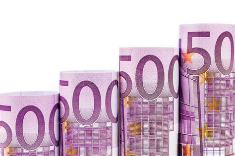 Pasos De Levantamiento Hechos De Billetes De Banco Euro Imagen De