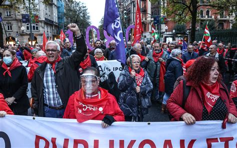 Fotos Los Pensionistas Se Manifiestan En Bilbao El Correo