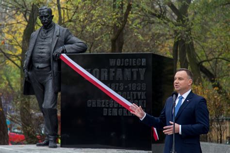 Odsłonięto pomnik Wojciecha Korfantego w Warszawie W stulecie Powstań