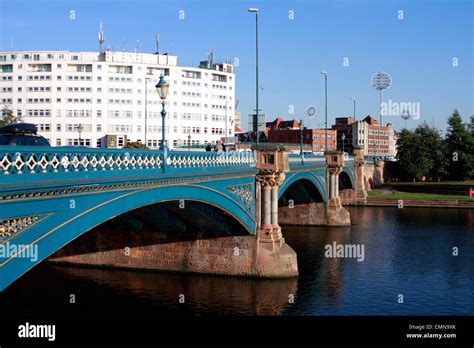 Trent Bridge, Bridge over the river Trent, Nottingham Stock Photo - Alamy