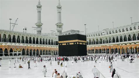 Oleh-oleh Umrah Kekinian dari Mekkah, Nomor 3 Unik Banget