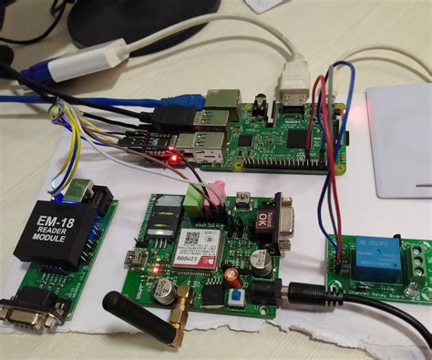 Smart-door-lock-using-raspberry_pi_and_GSM_modemSim800_RFID : 5 Steps