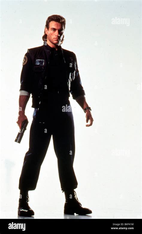 JEAN-CLAUDE VAN DAMME In TIMECOP (1994), Directed By PETER, 48% OFF