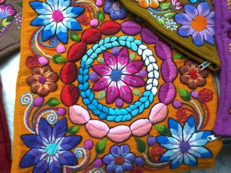 Mis Bordados Peruanos Mexican Embroidery Folk Art Flowers Thread Art