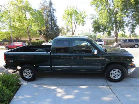 Sell Used 2001 Chevrolet Silverado 1500 Ls Ext Cab Short Bed 4wd Z71