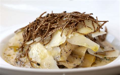 Ravioli De Foie Gras Truffes Et Parmesan En Restauration Elle