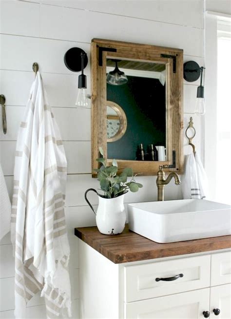 55 Stunning Farmhouse Bathroom Mirror Design Ideas And Decor 37