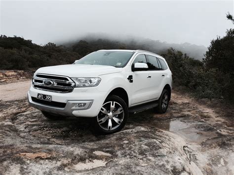 2016 Ford Everest Titanium review | Practical Motoring