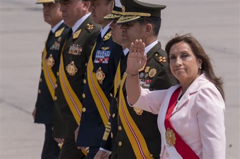 Presidenta De Perú Propone Adelantar Elecciones Para 2024