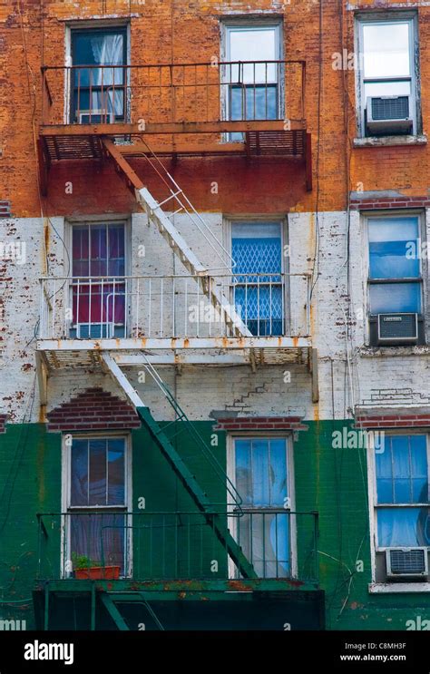 A Fire Escape Of An Apartment Building In New York City Stock Photo Alamy