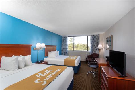 Days Inn And Suites By Wyndham Tallahassee Conf Center I 10 Tallahassee