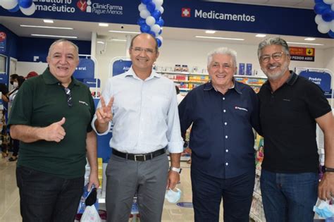 Prefeito Laurinho Maia prestigia inauguração da farmácia Pague Menos em