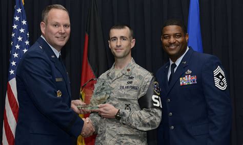 Th Airlift Wing Promotion And Quarterly Award Ceremony Flickr