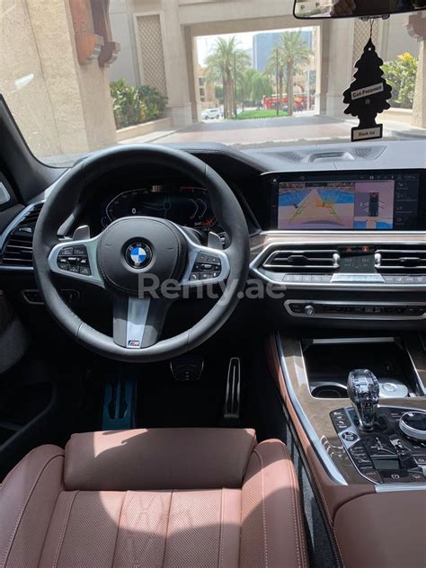 Mieten Sie ein BMW X5 Weiß 2019 ID 01863 in Dubai Renty ae