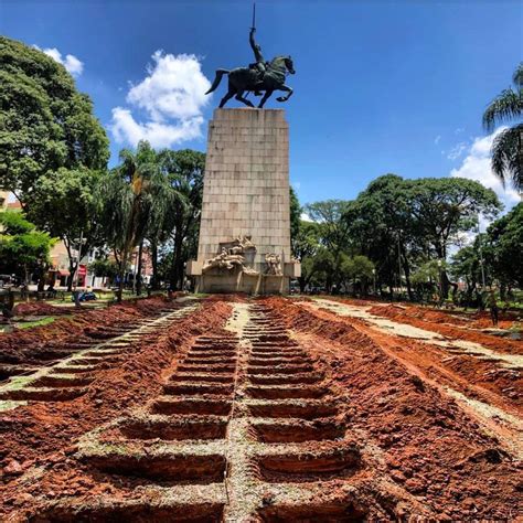 Monumento Ao Duque De Caxias Demonumenta