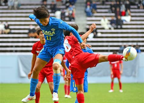 ＜全国高校サッカー選手権大会＞佐賀東高校、堅守猛攻 目指せ8強 29日、丸岡（福井）と初戦 2年ぶり13度目 28日開幕 スポーツ