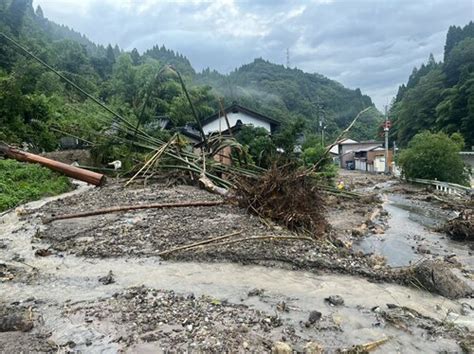 鳥取、最大1800人孤立 台風7号 土砂崩れ、道路崩落、断水 日本海新聞 Netnihonkai