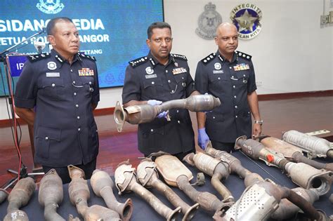 Polis Selangor Catalytic Converter Bust Bm Paul Tan S Automotive News