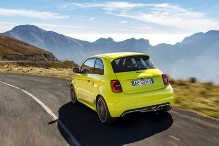 El Primer Escorpi N El Ctrico Ya Est Aqu El Abarth E Con Cv