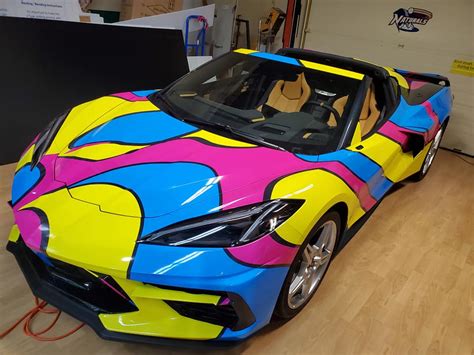 C8 Corvette With Psychedelic Wrap Looks Like Woodstock 1969 On Wheels Autoevolution