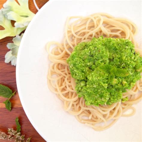 Pea And Mint Pesto Pasta Spoonie Sophia Health And Food Blog