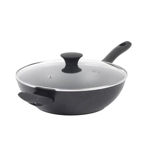 decide  pans  essential   kitchen ideal home