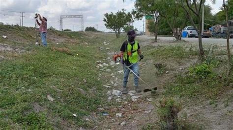 Limpian arroyos en Río Escondido en la delegación V Carranza