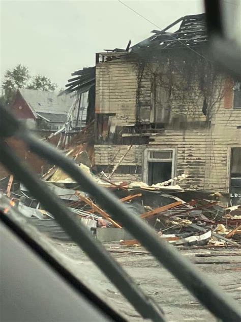 Tornado Negli USA Almeno Un EF3 E Distruzione Diffusa Tra Alabama E