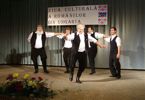 expozitie fotografica romanii din vecinatatea apropiata ungaria la
