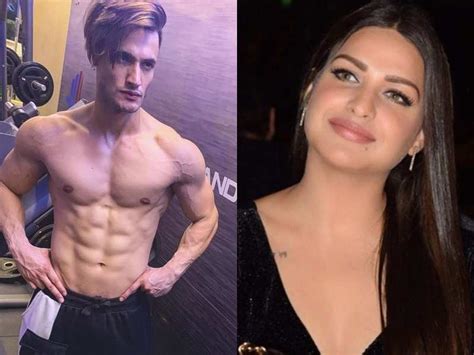 Bigg Boss 13 S Asim Riaz Poses Shirtless Girlfriend Himanshi Calls Him