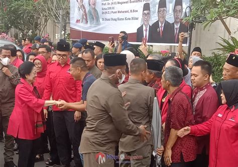 Ganjar Mahfud Pasangan Pilpres Pertama Yang Ziarah Ke Makam Bung