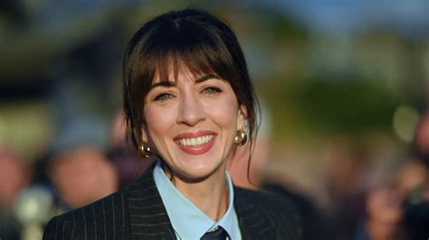 Obligée de le mettre en silencieux Nolwenn Leroy quelque peu agacée