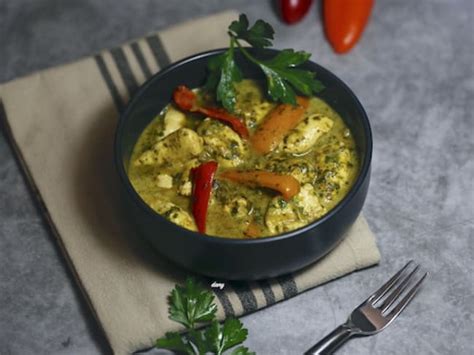 Sauté de poulet au curry Recette par épicétout