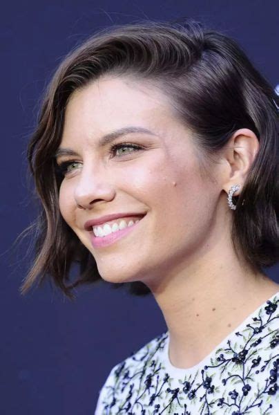 Así De Hermosa Lucía La Actriz De The Walking Dead Lauren Cohan Como