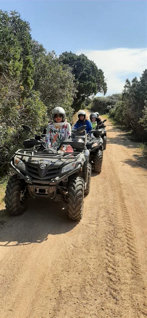 Tour in Quad di 3 ore e mezza a Santa Teresa Gallura Sardegna Escursì