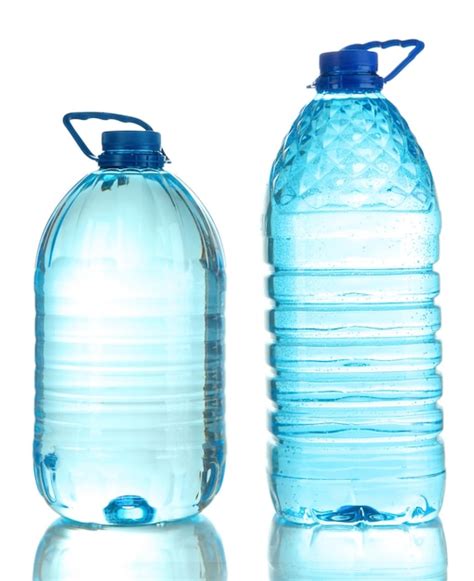 Diferentes Botellas De Agua Aisladas En Blanco Foto Premium